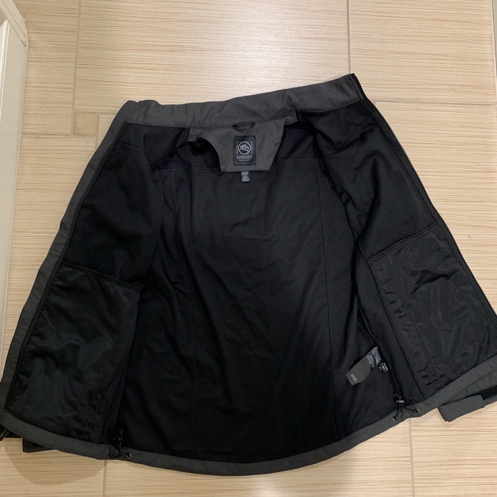 🆕 Storm tech Jacket - Picture 8 of 8